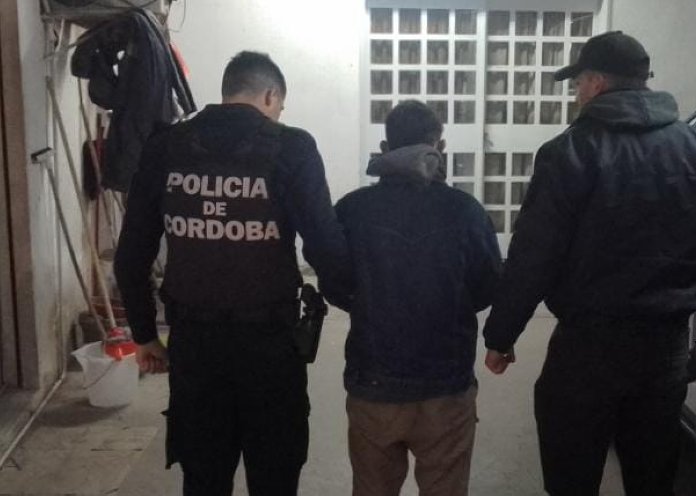 Morteros: Fue aprehendido por conducta sospechosa
