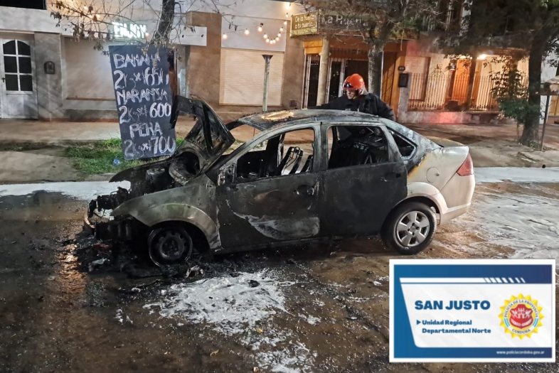 Se incendiaron dos autos en la madrugada de Morteros