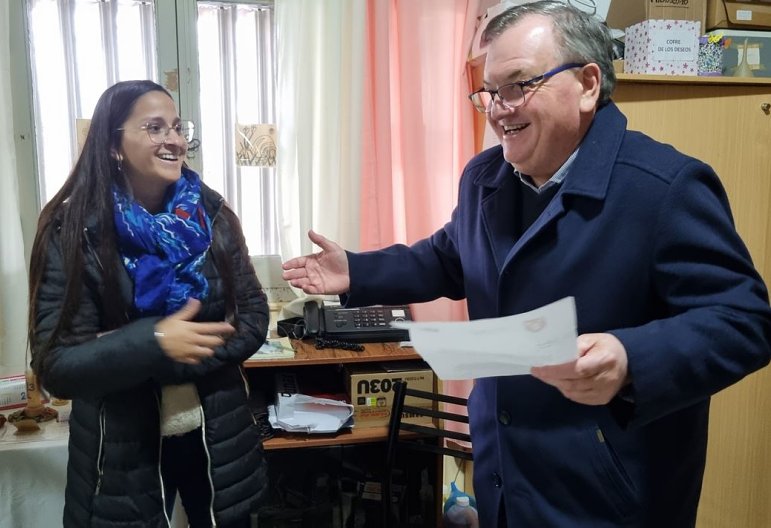 Michlig y González entregaron aportes en Villa Trinidad y Col. Rosa