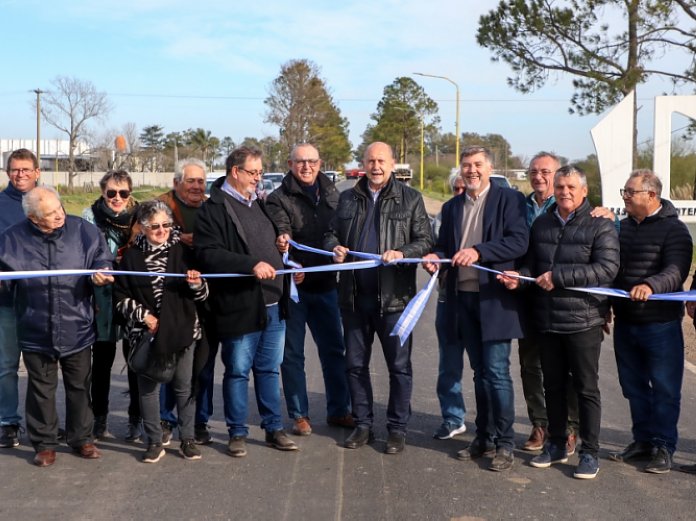 Perotti inauguró obras viales en Moisés Ville y Virginia