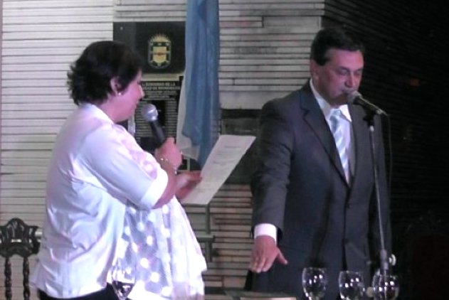 Tévez asumió su segundo mandato al frente del municipio de Brinkmann