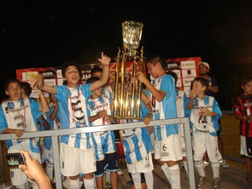 Racing se quedó con la 25° edición del Amistad 