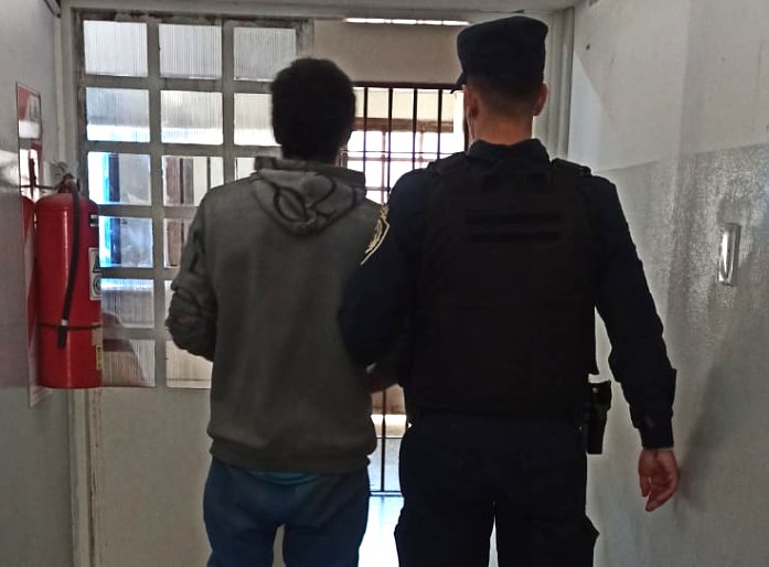 Detuvieron a un joven en Morteros por actitud sospechosa