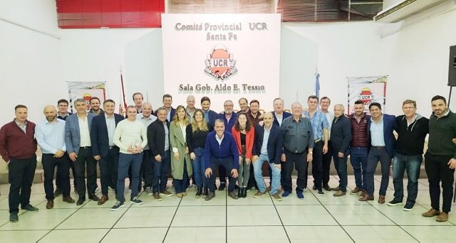La UCR provincial se reunió con el gobernador electo Maxi Pullaro