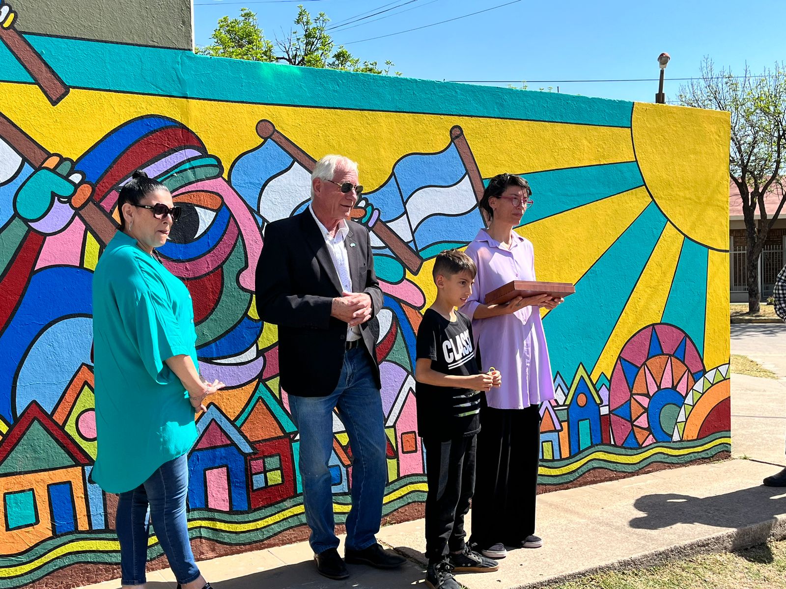 Presentaron el mural de Claudia Manelli como parte de los 114 años de Suardi