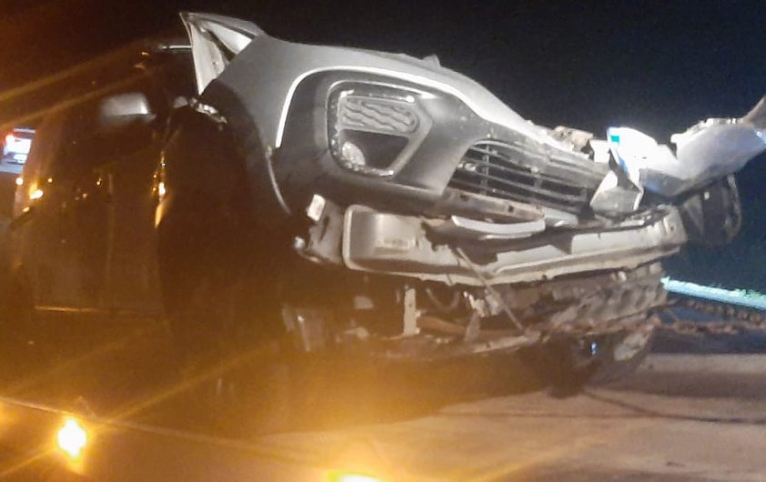 Cuatro personas lesionadas al chocar vacunos en ruta 34