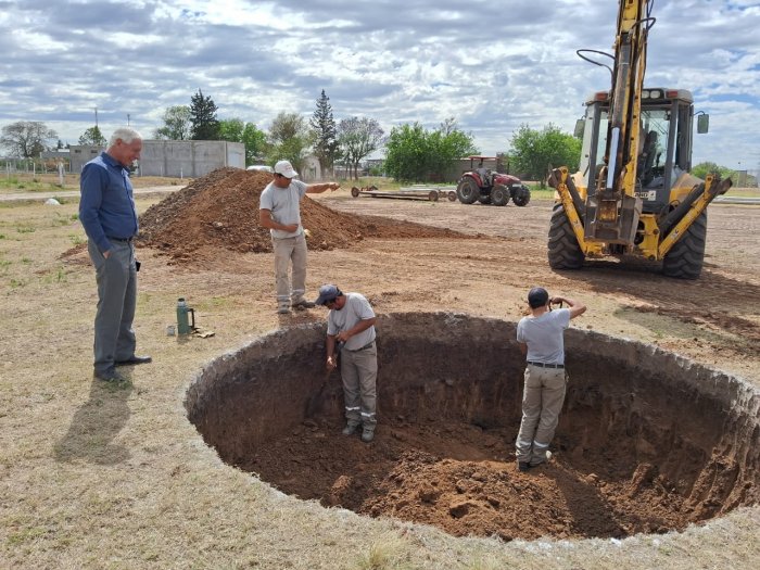 Avanzan obras de cordón cuneta y cloacas en Suardi