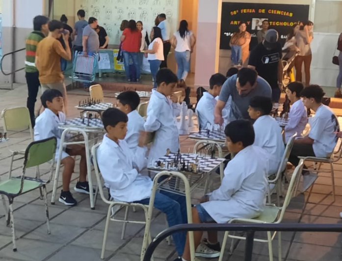 Suardi: La Escuela 6141 mostró el trabajo anual en la Feria de Ciencias