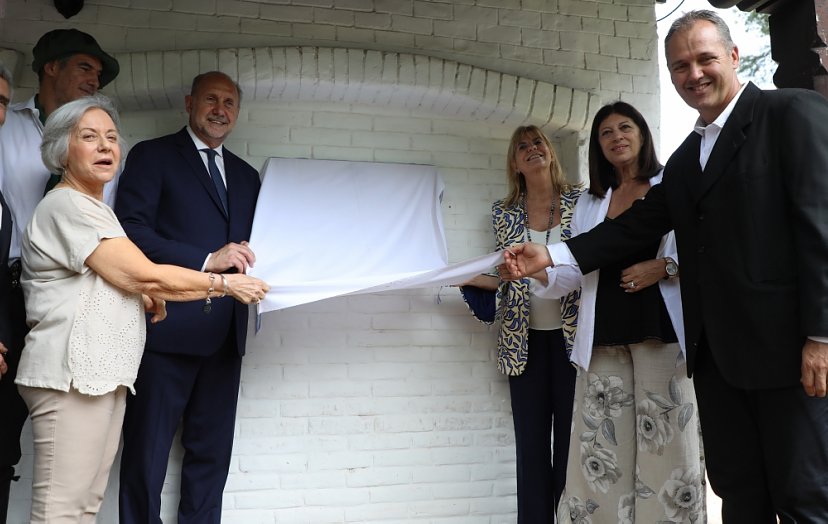 Perotti encabezó el acto por los 450 años de la fundación de Santa Fe