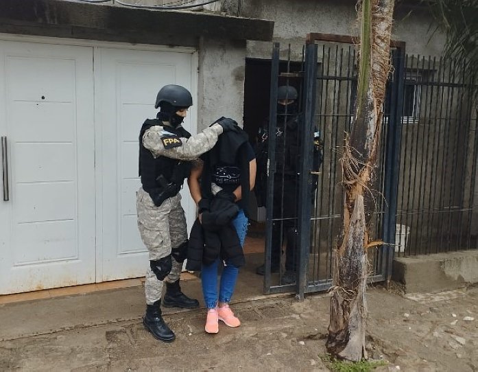 Cerraron una de venta de drogas en cercanías de una escuela en Villa Santa Rosa