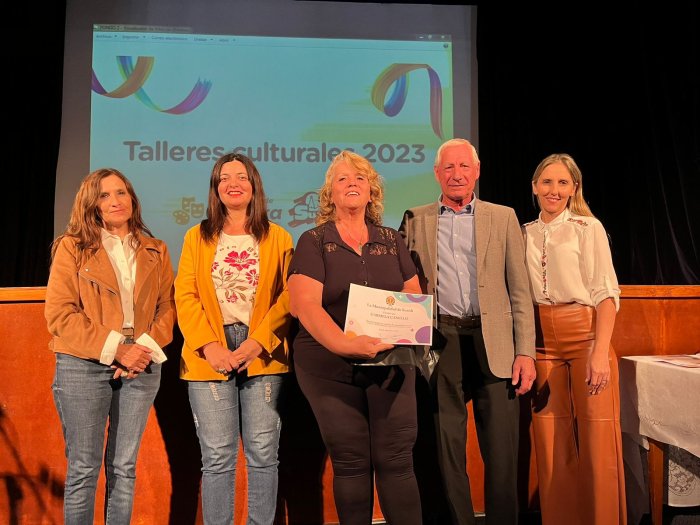 Suardi: Entregaron certificados a los participantes de Talleres Municipales