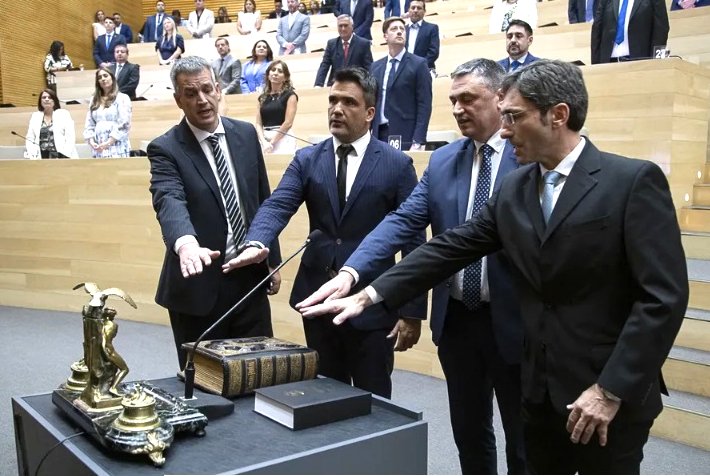 Tévez y Bría juraron como legisladores provinciales en Córdoba