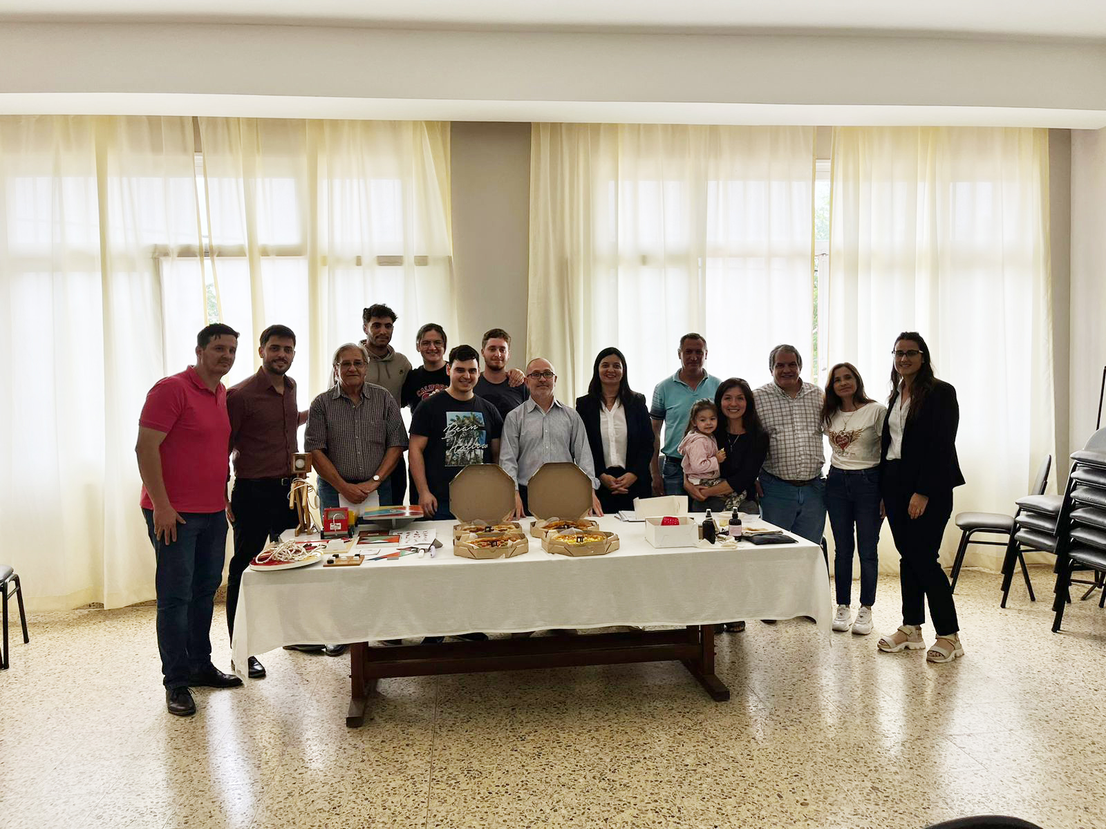 Suardi: Entregaron fondos a los ganadores del Concurso Anual de Emprendedores