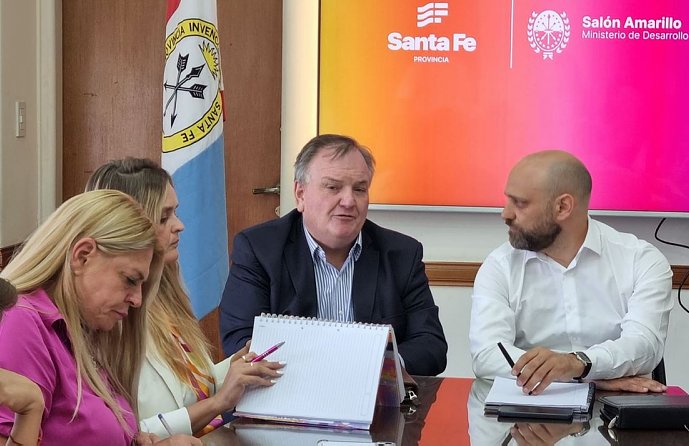 Comitiva departamental se reunió con el Ministro de la Producción, Gustavo Puccini