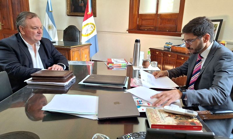 El Senador Michlig mantuvo una extensa y positiva reunión con el Gobernador Pullaro