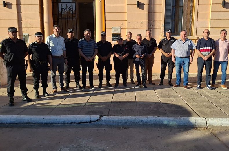Contundente apoyo a agentes policiales agredidos en un control en Huanqueros