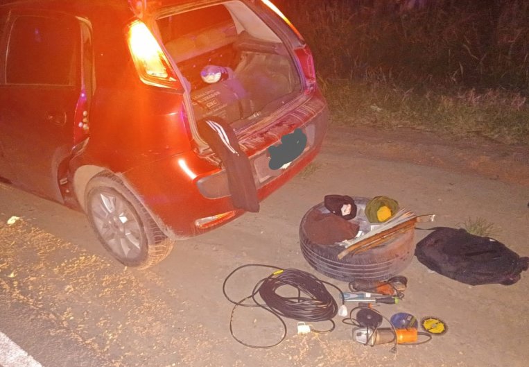 San Francisco: Caminera secuestró un auto y detuvo a dos hombres