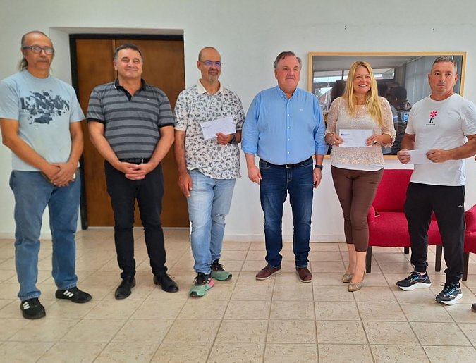 Michlig entregó aportes en Ceres y dijo que Perotti olvidó al departamento
