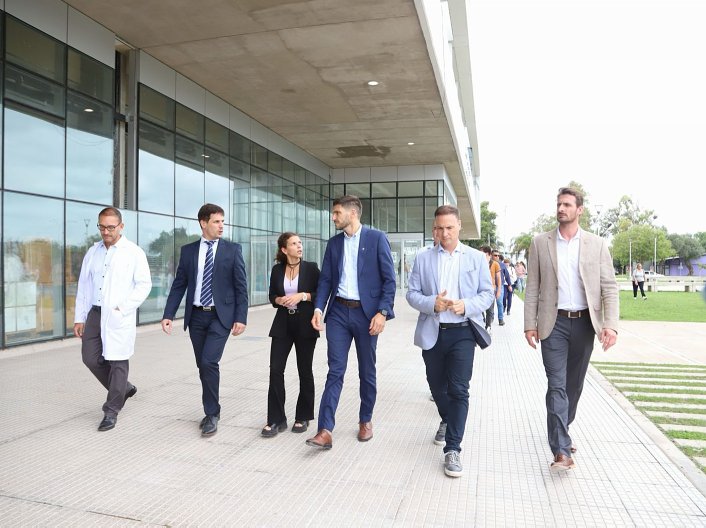 El gobernador Pullaro recorrió el estado de obra del nuevo Hospital de Rafaela