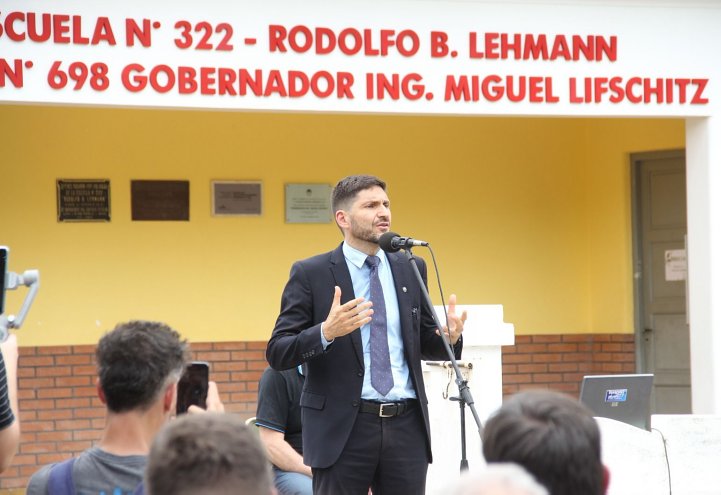 Pullaro abrió el ciclo lectivo y anunció la construcción de 1000 aulas