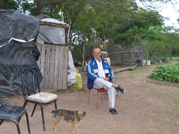Morteros: Un jubilado vive en un camino perdido