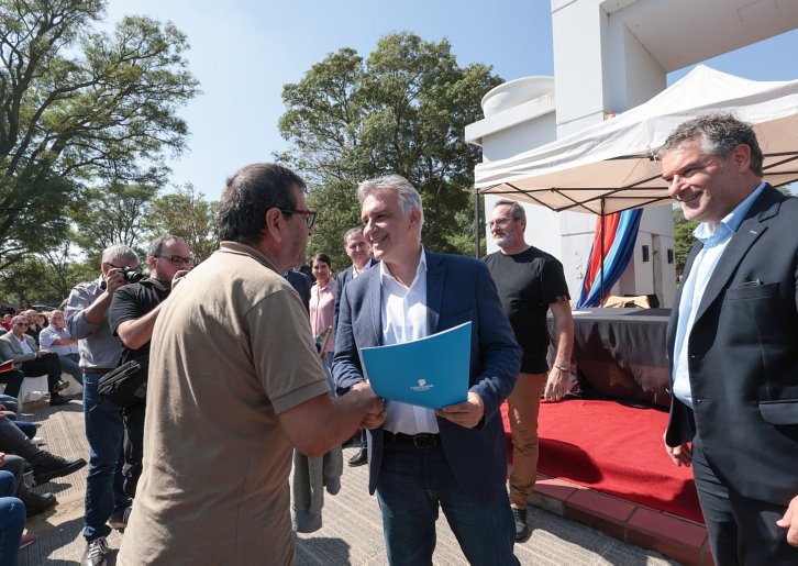 Llaryora estuvo en Freyre y anunció inversiones por 500 millones