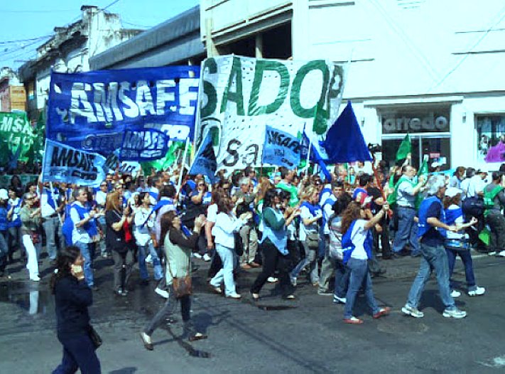 Los docentes de AMSAFE y Sadop volverían a los paros