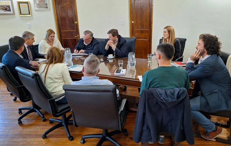 Se conformó una mesa de trabajo para avanzar con el proyecto turístico de Laguna La Verde