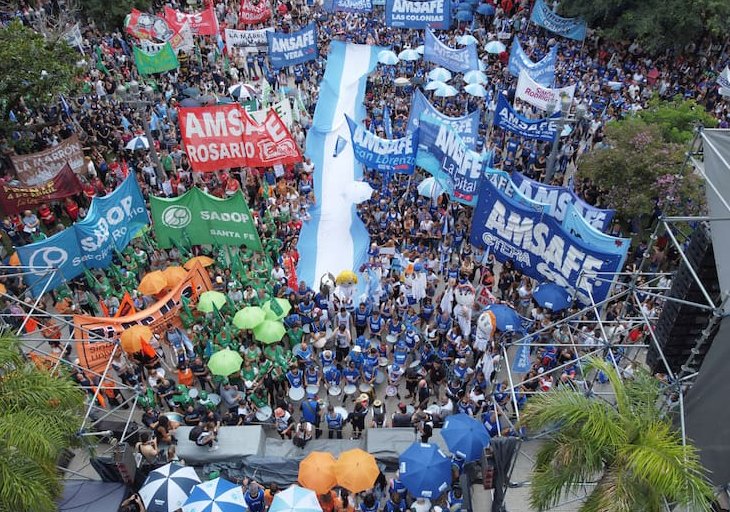 Paro provincial de 48 hs. de trabajadores estatales, docentes y médicos