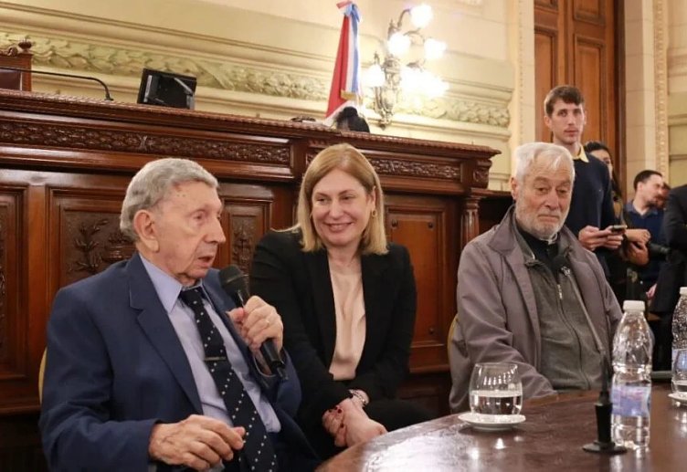 El Senado provincial reconoció a Landriscina y Menapace por su aporte a la cultura