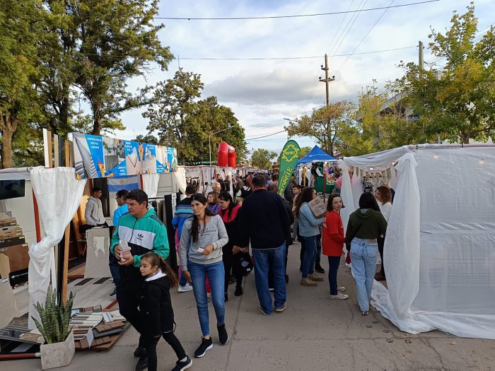 Buen marco de público para la primera jornada de la Fiesta del Sorgo