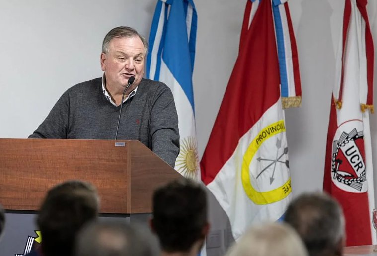 Felipe Michlig asumió su cuarto mandato como Presidente de la UCR provincial