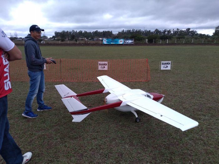 Exitoso encuentro de aeromodelismo en Suardi