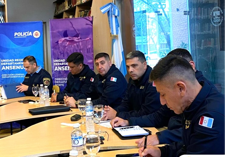 Reunión para mejorar la seguridad en la Departamental Ansenuza