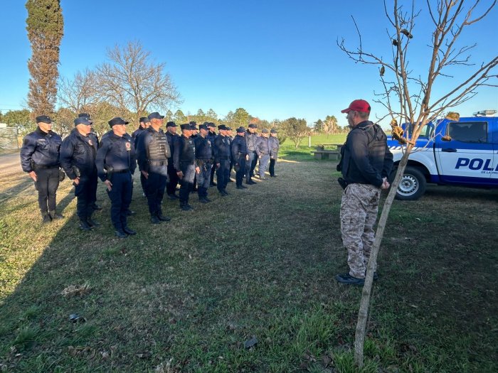 Freyre: Capacitan a policías para el manejo de escopetas