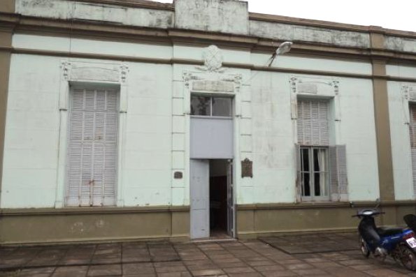 Robaron y provocaron daños en una escuela de San Cristóbal