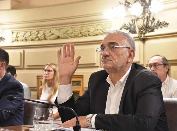 Senadores aprobaron ampliar la utilización de biocombustibles en el transporte de la provincia