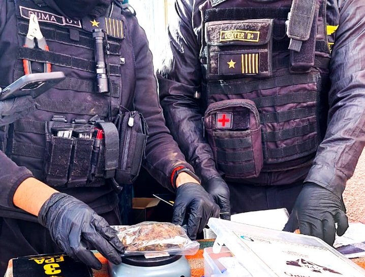 Madre e hija detenidas por comercializar drogas en Laspiur