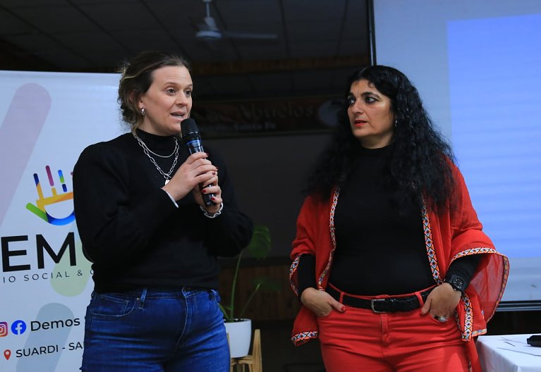 Gran respuesta a las charlas de Débora Blanca sobre ludopatía