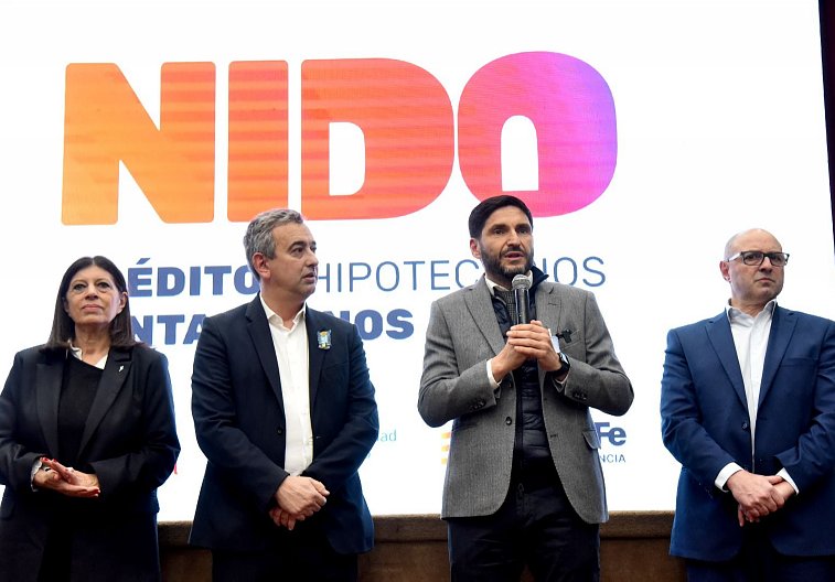 Pullaro presentó los créditos hipotecarios 