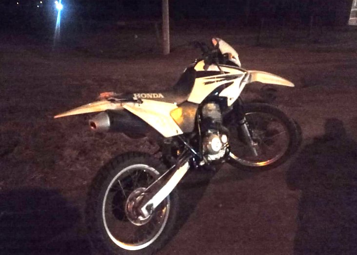 Motociclista en estado reservado luego de chocar con un auto en Morteros