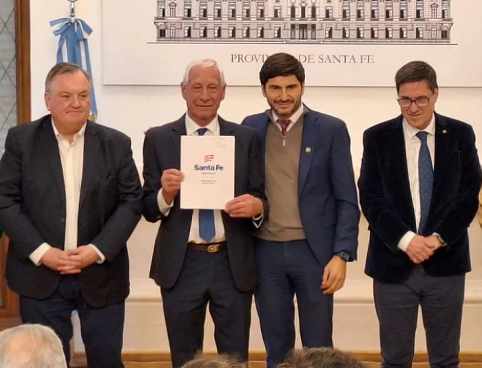 Se firmaron convenios para la construcción de 5 aulas en el departamento