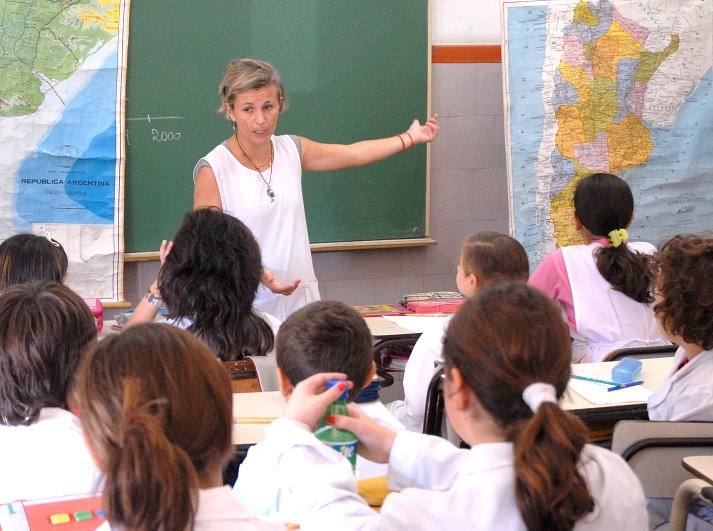 Provincia ratificó que descontará a los docentes el día no trabajado por el paro 