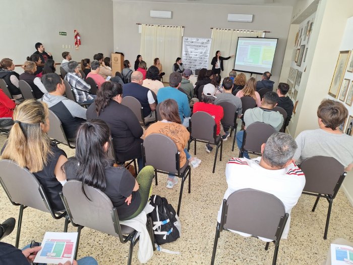 Suardi: El municipio presentó créditos del Banco Solidario para emprendedores