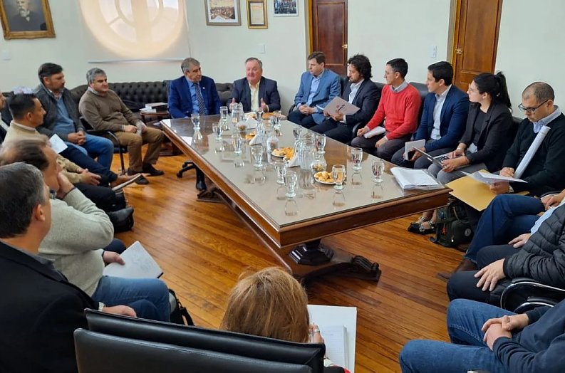 Evaluaron acciones referidas al “Proyecto de desarrollo turístico integral de Laguna La Verde”