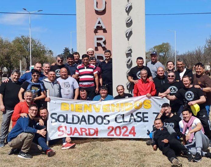 La amistad desde el servicio militar: Soldados clase 74 se reunieron en Suardi
