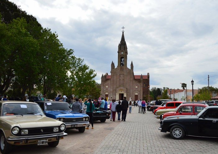 Col. Vignaud invita a un nuevo encuentro de autos y motos 