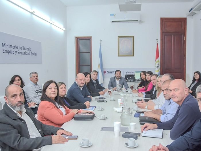 La provincia ofertó a los docentes un 12% de aumento para el último trimestre