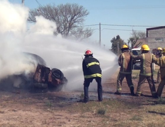 San Guillermo: Investigan el incendio de un motor home