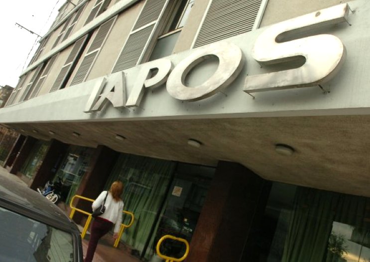 Iapos comenzó a reintegrar el dinero a afiliados por denuncias de cobro de plus